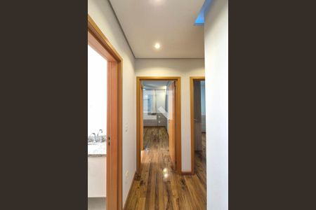 Corredor  de apartamento para alugar com 3 quartos, 90m² em Parque Industrial, Campinas