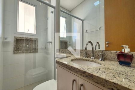 Banheiro de apartamento para alugar com 3 quartos, 90m² em Parque Industrial, Campinas