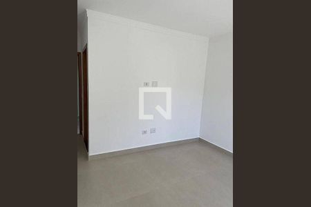 Casa à venda com 3 quartos, 230m² em Vila Nivi, São Paulo