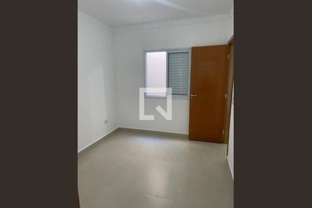 Casa à venda com 3 quartos, 230m² em Vila Nivi, São Paulo