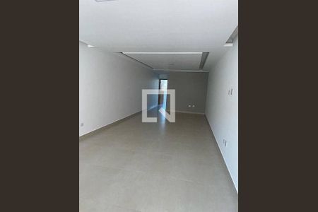 Casa à venda com 3 quartos, 230m² em Vila Nivi, São Paulo