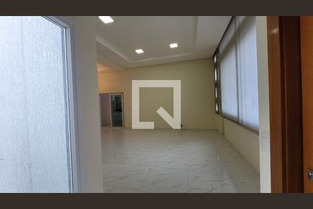 Sala de casa de condomínio para alugar com 3 quartos, 270m² em Cidade Parquelandia, Itaquaquecetuba