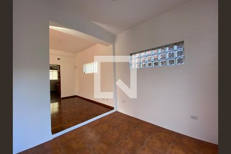 Casa para alugar com 5 quartos, 247m² em Vila Ipojuca, São Paulo