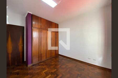 Casa para alugar com 5 quartos, 247m² em Vila Ipojuca, São Paulo