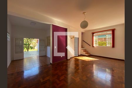 Casa para alugar com 5 quartos, 247m² em Vila Ipojuca, São Paulo