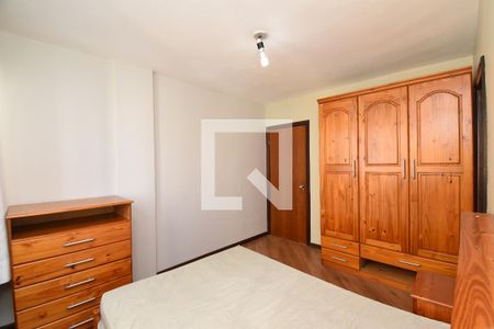 Suíte de apartamento para alugar com 3 quartos, 161m² em Centro, Curitiba