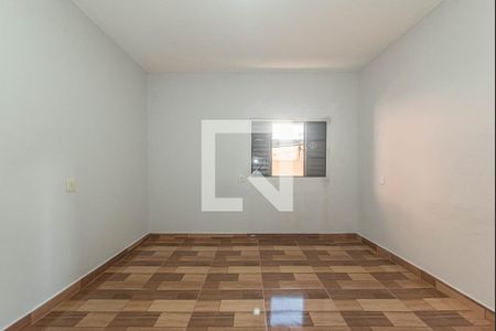 Quarto 1 de casa para alugar com 2 quartos, 38m² em Jardim Casablanca, São Paulo