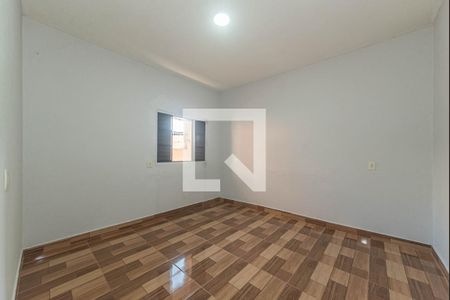 Quarto 1 de casa para alugar com 2 quartos, 38m² em Jardim Casablanca, São Paulo