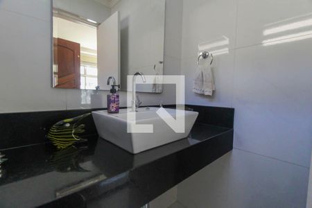 Lavabo de casa para alugar com 3 quartos, 150m² em Vila Ivone, São Paulo