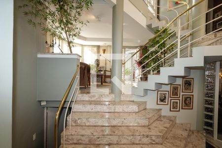 Sala de casa à venda com 3 quartos, 350m² em Chácara das Pedras, Porto Alegre