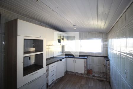 Cozinha de casa à venda com 3 quartos, 100m² em Rubem Berta, Porto Alegre