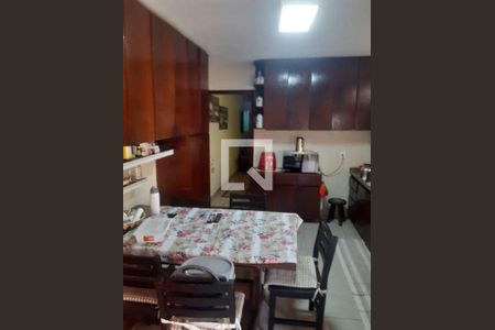 Casa à venda com 3 quartos, 170m² em Vila Sonia, São Paulo