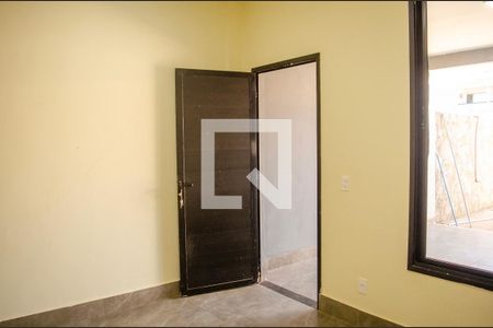 Sala de casa para alugar com 2 quartos, 100m² em Vila Jardim Vitoria, Goiânia
