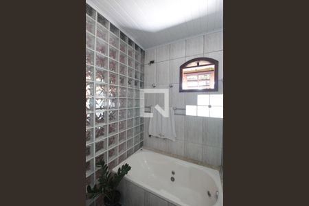Banheiro da Suite de casa para alugar com 3 quartos, 171m² em Piratininga, Belo Horizonte