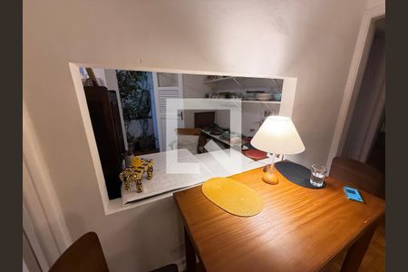 Sala de apartamento à venda com 2 quartos, 68m² em Cosme Velho, Rio de Janeiro