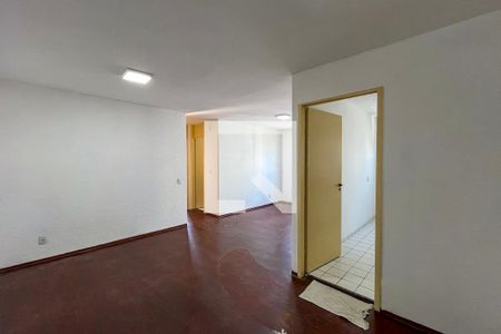 Sala de apartamento para alugar com 2 quartos, 64m² em Parque Bristol, São Paulo
