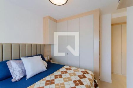 Apartamento à venda com 2 quartos, 81m² em Vila Firmiano Pinto, São Paulo