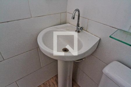 Banheiro de casa para alugar com 1 quarto, 40m² em Jardim Cachoeira, São Paulo
