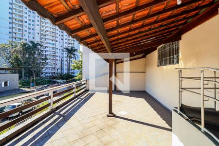Casa para alugar com 3 quartos, 440m² em Parque Ipe, São Paulo