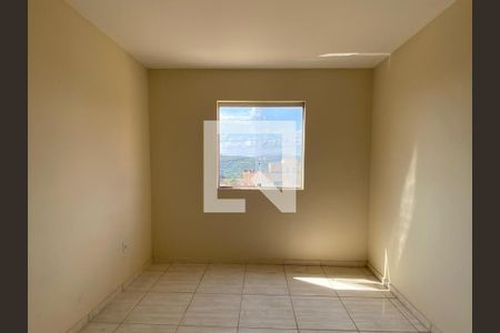 Quarto de apartamento para alugar com 2 quartos, 50m² em Vila Santa Rita, Belo Horizonte
