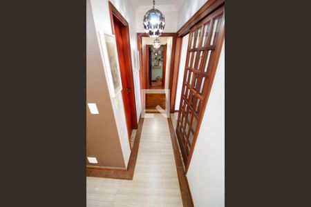 Corredor de apartamento à venda com 4 quartos, 145m² em Centro, Campinas