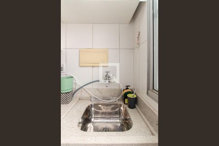 Cozinha e Área de serviço de apartamento para alugar com 2 quartos, 100m² em Parque Novo Mundo, São Paulo