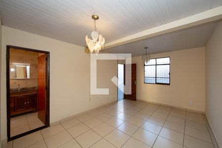SALA de casa para alugar com 2 quartos, 70m² em Betânia, Belo Horizonte