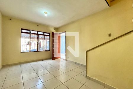 Sala de casa para alugar com 2 quartos, 75m² em Americanópolis, São Paulo