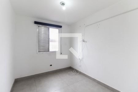 Quarto 1 de apartamento para alugar com 2 quartos, 53m² em Conjunto Residencial José Bonifácio, São Paulo