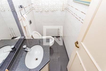 Lavabo de apartamento para alugar com 3 quartos, 145m² em Vila Moinho Velho, São Paulo