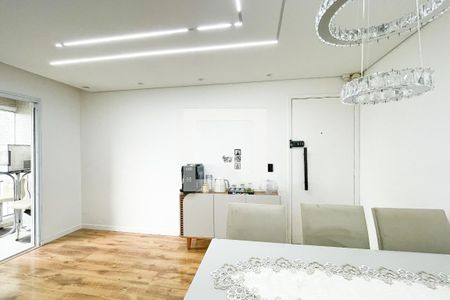 Sala / cozinha de apartamento para alugar com 2 quartos, 52m² em Parque Maria Domitila, São Paulo