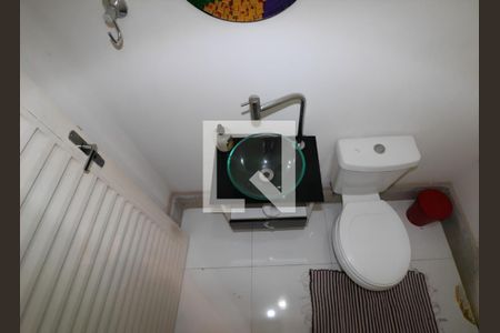 Banheiro de casa à venda com 4 quartos, 385m² em São João Batista, Belo Horizonte