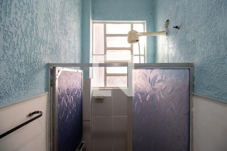 Banheiro de apartamento para alugar com 1 quarto, 60m² em Irajá, Rio de Janeiro