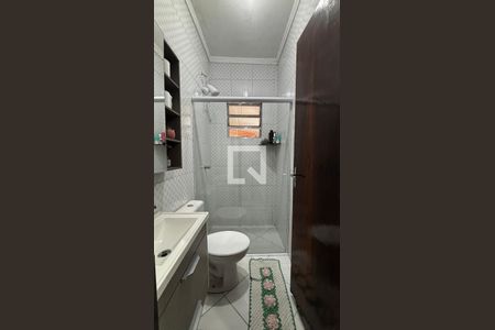 Banheiro de casa à venda com 2 quartos, 198m² em Condomínio Maracanã, Santo André