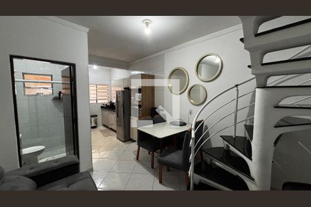 Cozinha - Sala de casa à venda com 2 quartos, 198m² em Condomínio Maracanã, Santo André