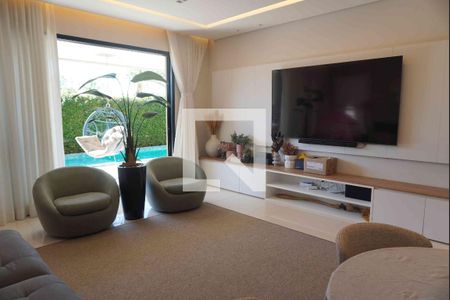 Sala de casa de condomínio à venda com 4 quartos, 250m² em Cidade Tamboré, Santana de Parnaíba