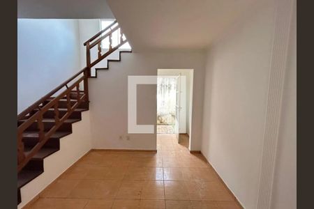 Sala de casa para alugar com 3 quartos, 180m² em Jardim Patricia, Uberlândia