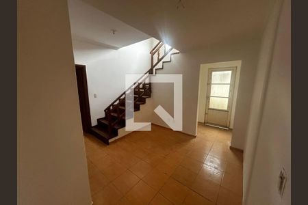 Sala de casa para alugar com 3 quartos, 180m² em Jardim Patricia, Uberlândia