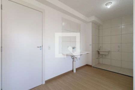 Sala/Cozinha/Área de serviço  de apartamento para alugar com 2 quartos, 36m² em Várzea da Barra Funda, São Paulo