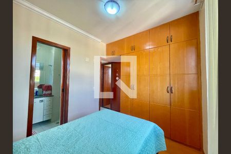 Apartamento à venda com 2 quartos, 75m² em Santa Tereza, Belo Horizonte