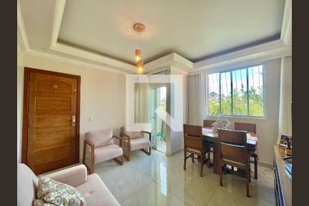 Apartamento à venda com 2 quartos, 75m² em Santa Tereza, Belo Horizonte