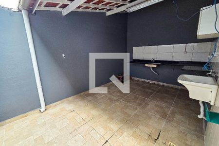Área de Serviço de casa para alugar com 2 quartos, 80m² em Vila Assuncao, Praia Grande
