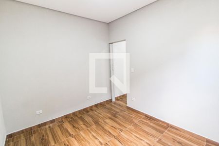 Quarto de casa para alugar com 1 quarto, 50m² em Jardim Ana Estela, Carapicuíba