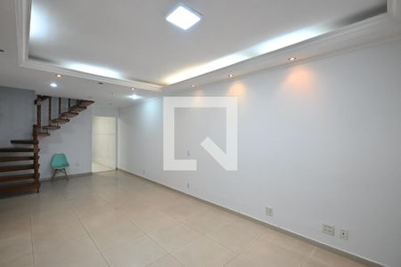 Sala de casa à venda com 5 quartos, 242m² em Jardim Irapua, Taboão da Serra