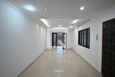 Casa para alugar com 5 quartos, 242m² em Jardim Irapua, Taboão da Serra