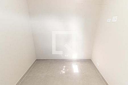 Quarto 2 de apartamento para alugar com 2 quartos, 40m² em Vila Canero, São Paulo