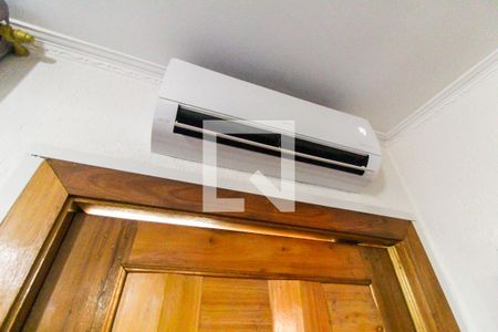 Sala de casa à venda com 2 quartos, 300m² em Jardim Helian, São Paulo