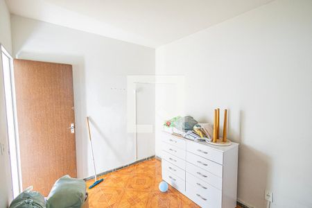 Quarto 2 de casa para alugar com 2 quartos, 120m² em Piratininga, Belo Horizonte