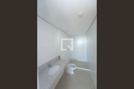 Banheiro suite lado A de apartamento à venda com 2 quartos, 95m² em Santa Lúcia, Belo Horizonte