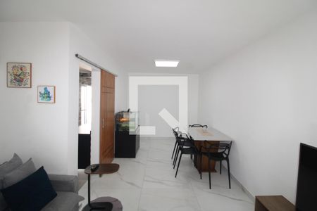 Sala de casa para alugar com 2 quartos, 115m² em Vila Bianca, São Paulo